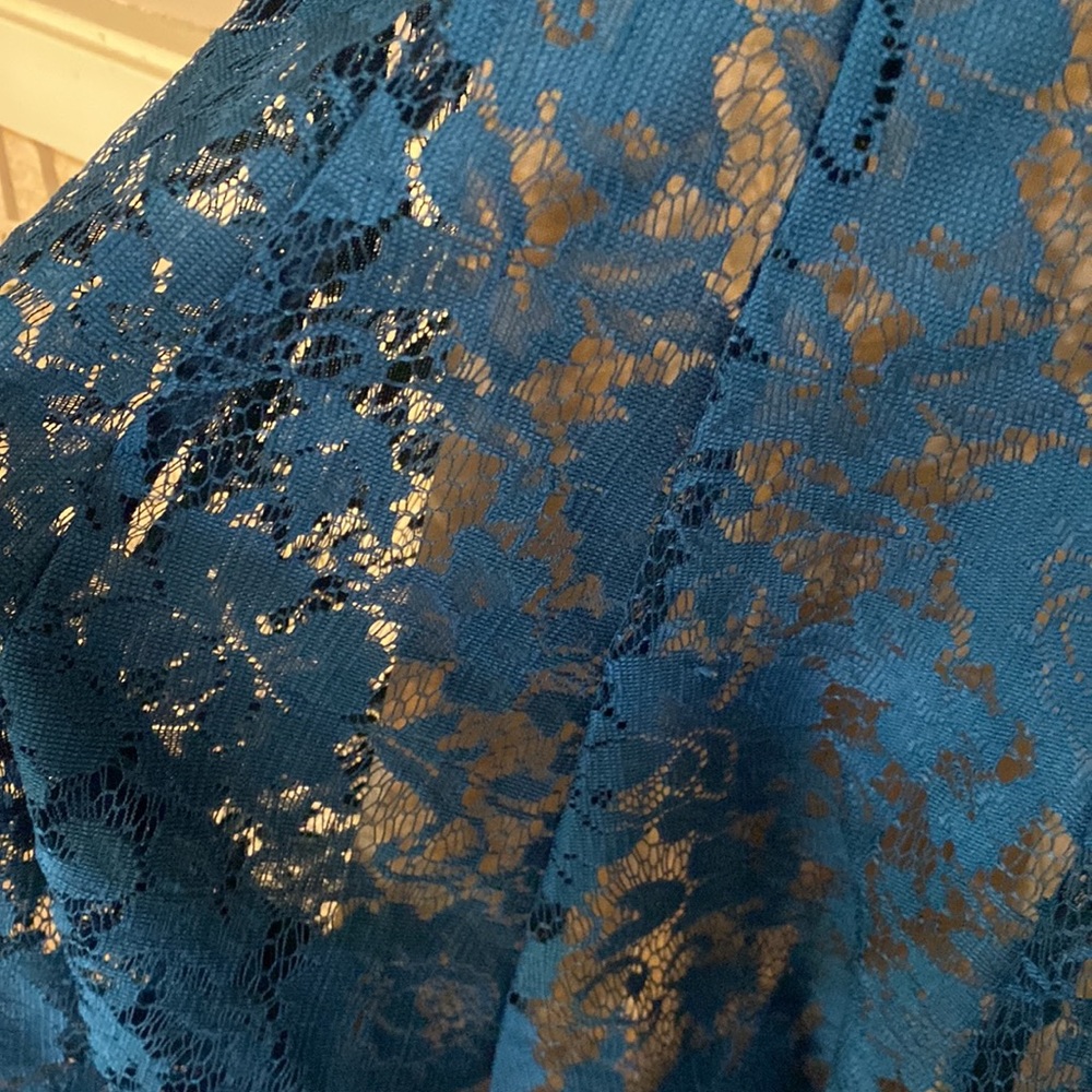 DANNY AND NICOLE beautiful blue lace sleeveless dress with slip size 8 - Picture 3 of 8